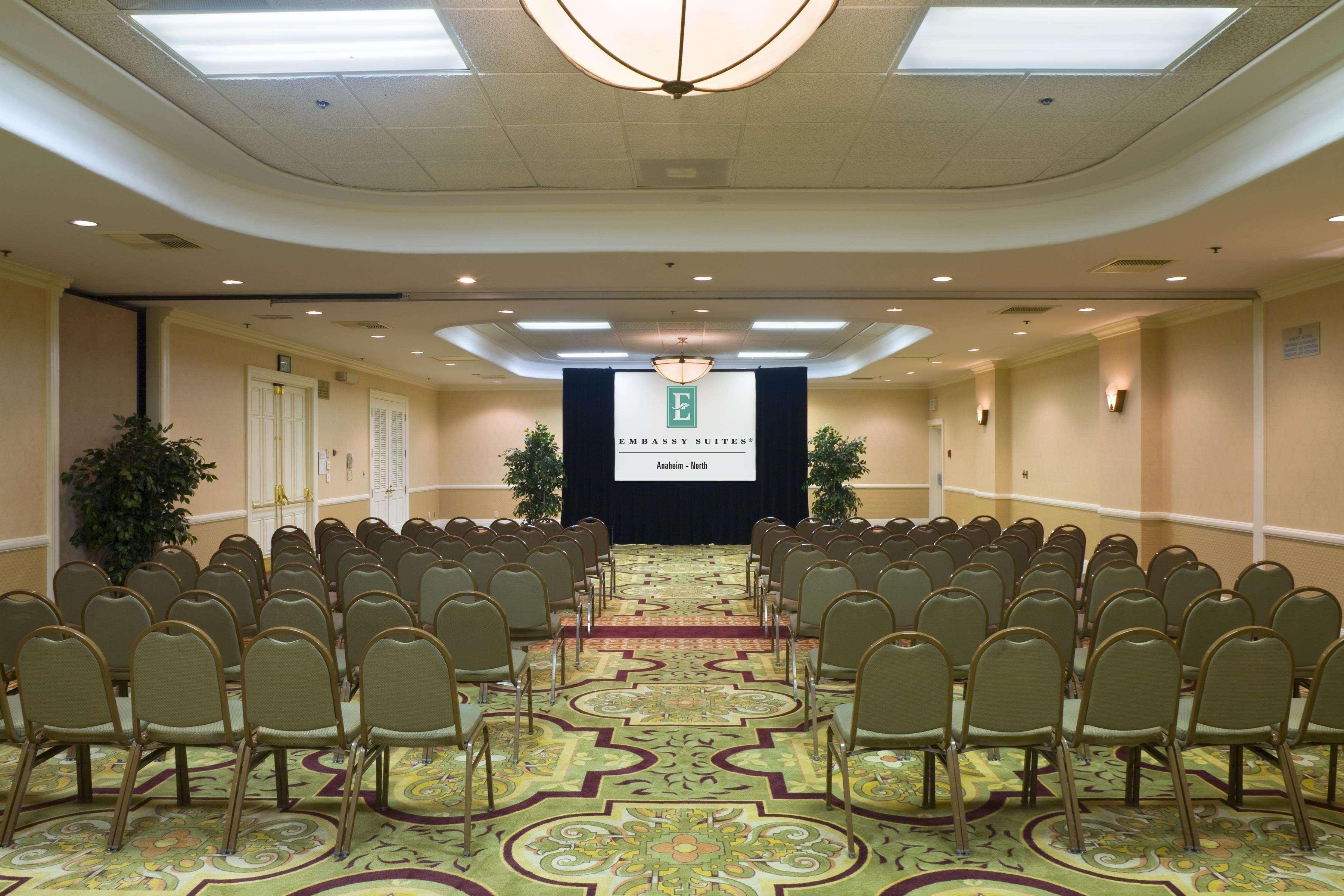 Embassy Suites By Hilton Anaheim North Exteriér fotografie